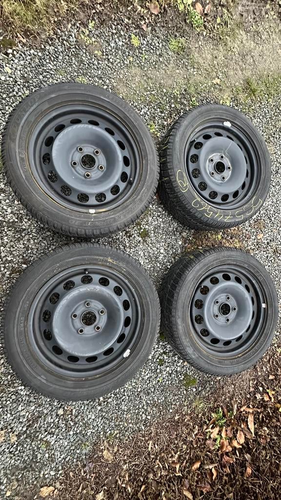 Vw Caddy tyres, Ophalen, Zo goed als nieuw
