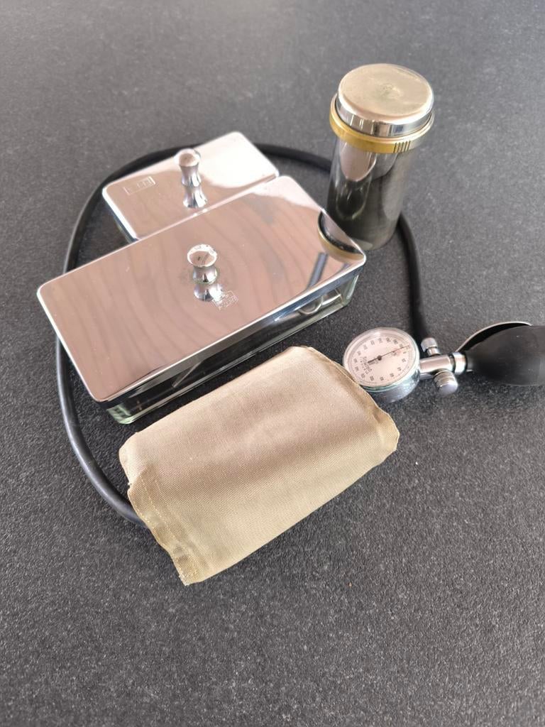 Antiek doktersgerief, Ophalen of Verzenden