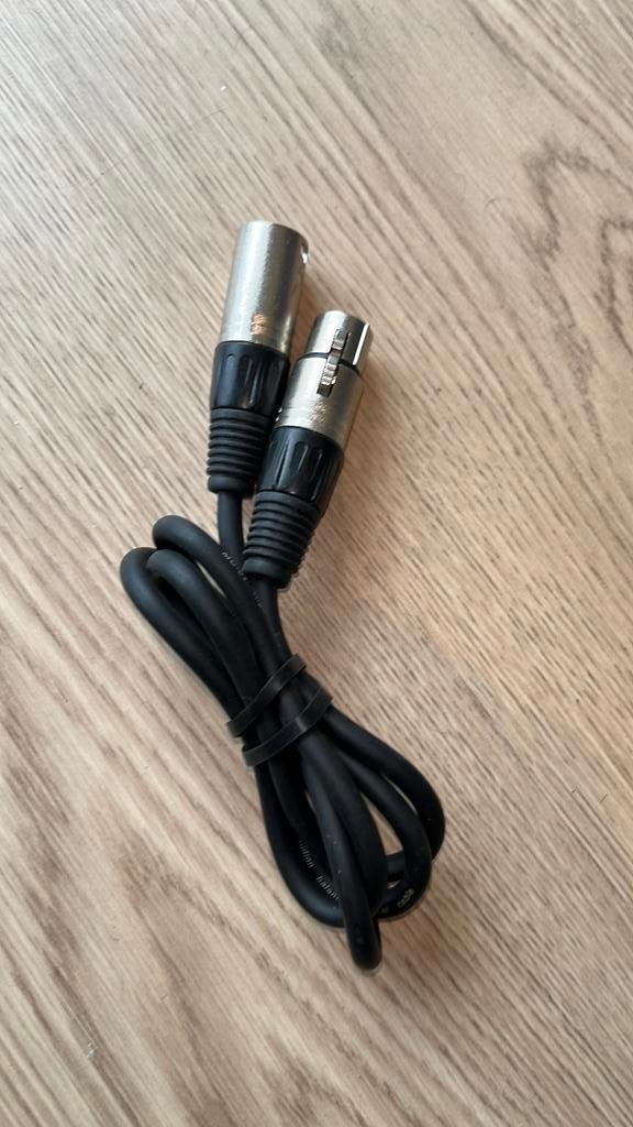 Lot Verschillende kabels/haken aangeboden dj/band/verhuur, Audio, Tv en Foto, Audiokabels en Televisiekabels, Zo goed als nieuw