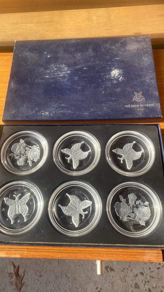 Ensemble de sous-verres et 2 cendriers Val-Saint-Lambert, Enlèvement, Comme neuf