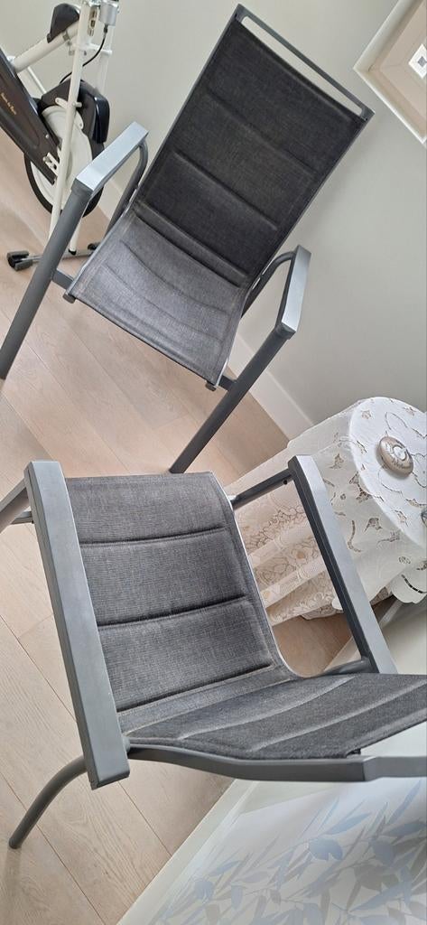 Tuinstoelen, Enlèvement, Utilisé