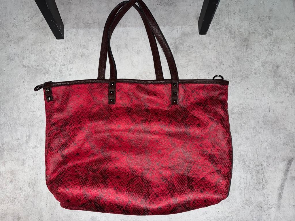 Sac rouge à motifs serpent fourré, Bijoux, Sacs & Beauté, Sacs | Sacs Femme, Enlèvement ou Envoi, Neuf, Rouge, Sac à main