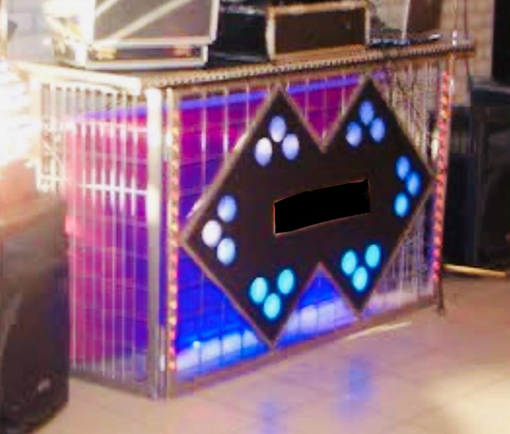 Dj booth inklapbaar, Muziek en Instrumenten, Ophalen, Zo goed als nieuw