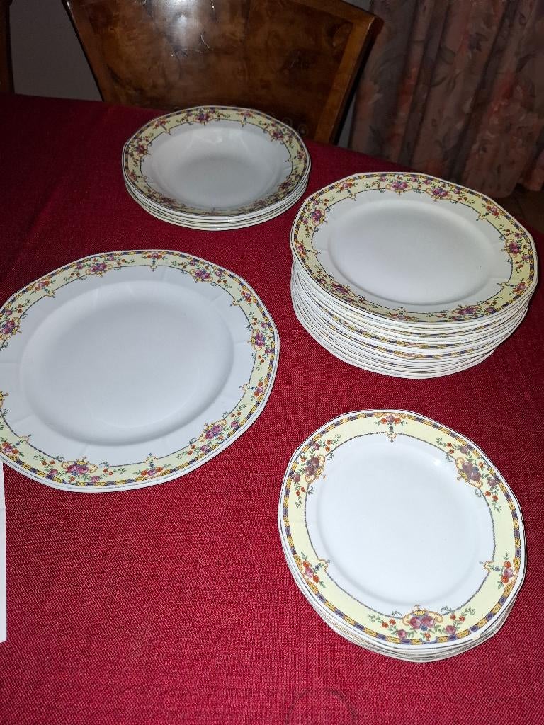 1lot borden Victoria Porelite Czechoslovakia, Assiettes(s), Enlèvement, Utilisé, Autres styles