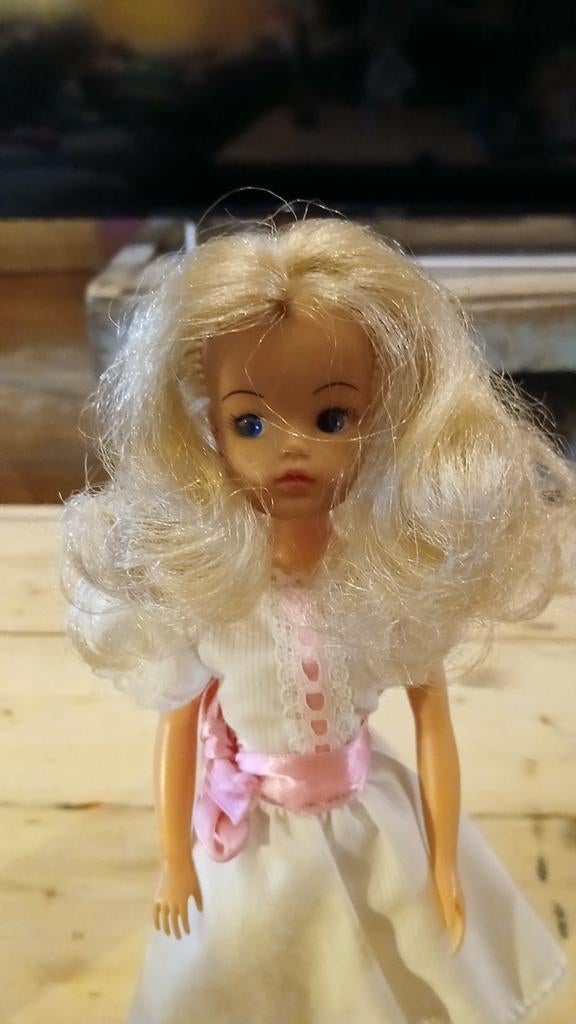 Mooie Sindy pop, Verzamelen, Poppen, Ophalen of Verzenden, Pop