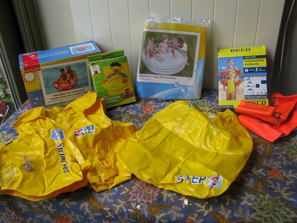 Opblaasbare zwemvest zwemring zwembandjes zwembadje zwemband, Ophalen of Verzenden, Zo goed als nieuw