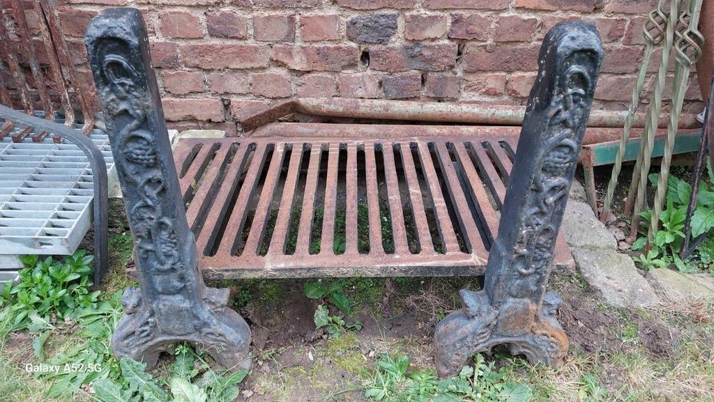 Zware haardbokken met zwaar rooster, Ophalen of Verzenden, Zo goed als nieuw