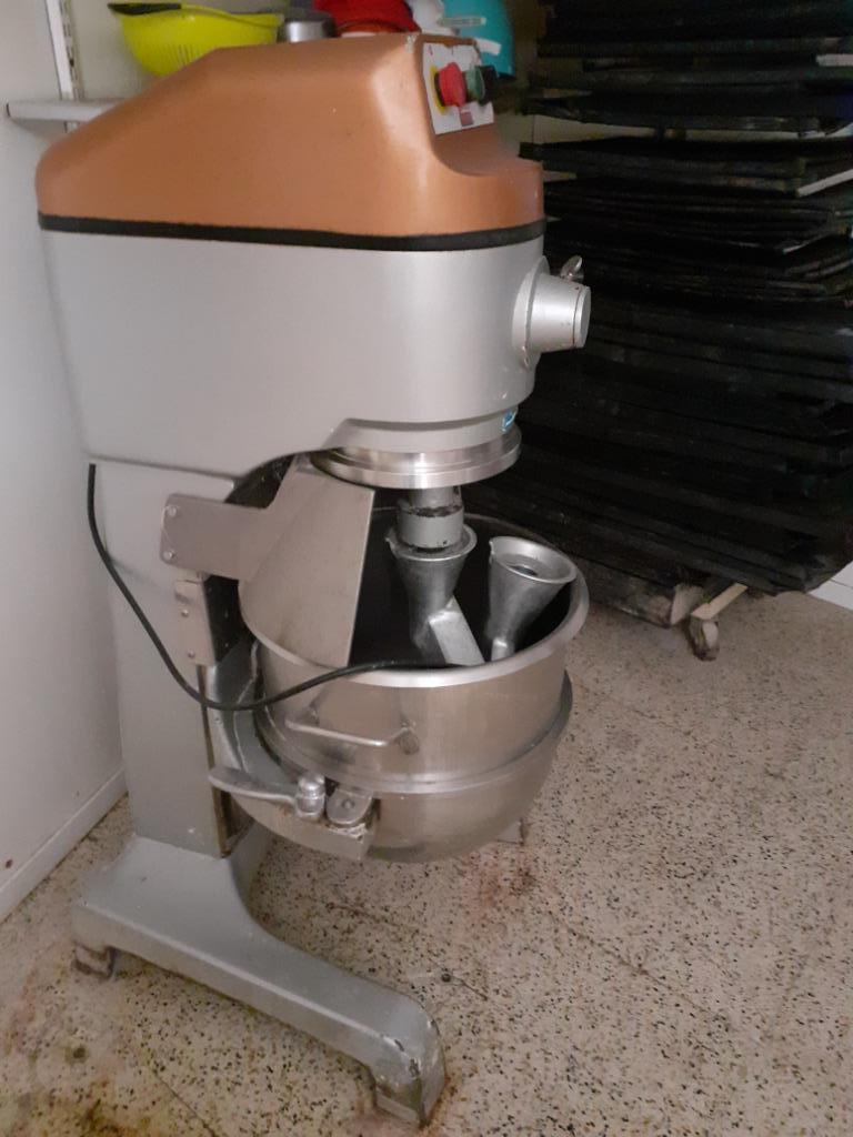 BOULANGERIE PIZZA BATTEUR PROFESSIONNEL SPAR, Electroménager, Mélangeurs, Enlèvement, Utilisé, Mélangeur de puissance