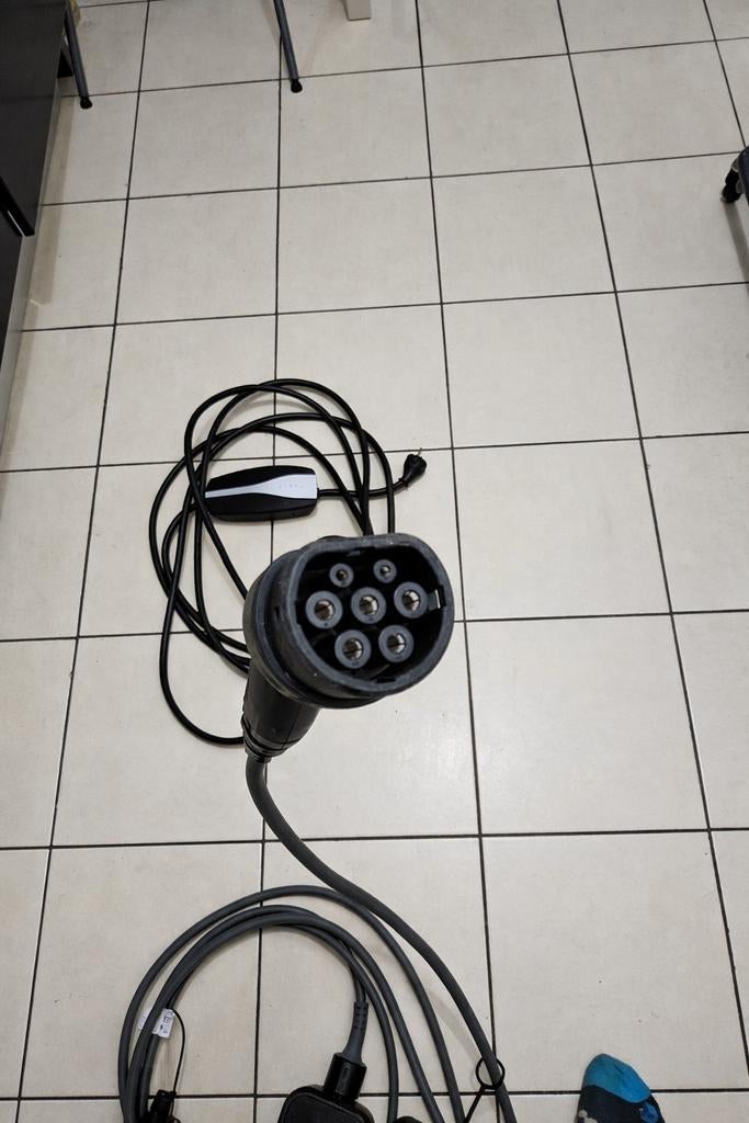 BMW Flexible Fast Charger 2.0 complet – chargeur EV, Autos : Divers, Bornes de recharge, Comme neuf, Enlèvement ou Envoi