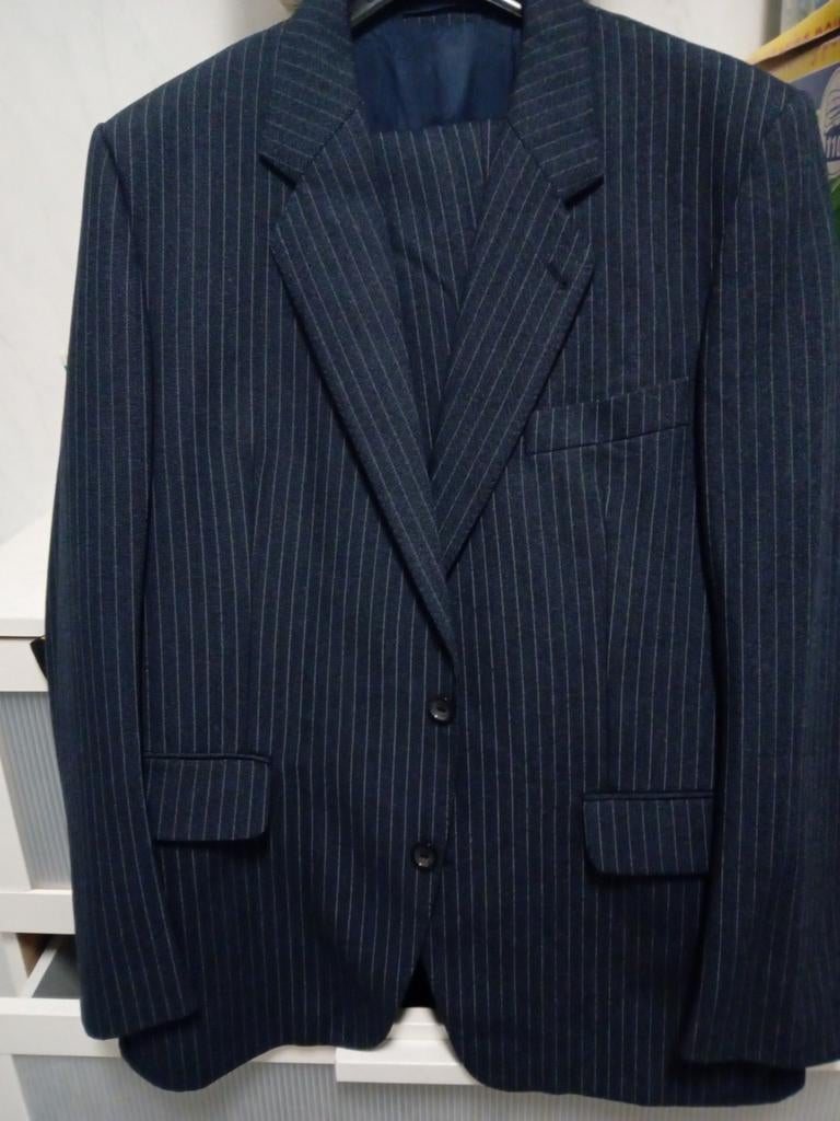 Costume homme  Charles Antoine taille 44, Enlèvement, Comme neuf