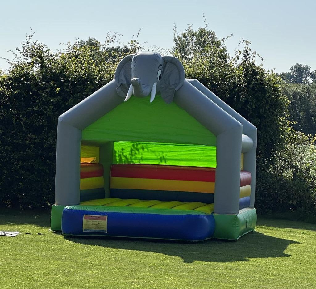 Springkasteel overdekt olifant in nieuwstaat, Ophalen, Zo goed als nieuw, Feestartikel