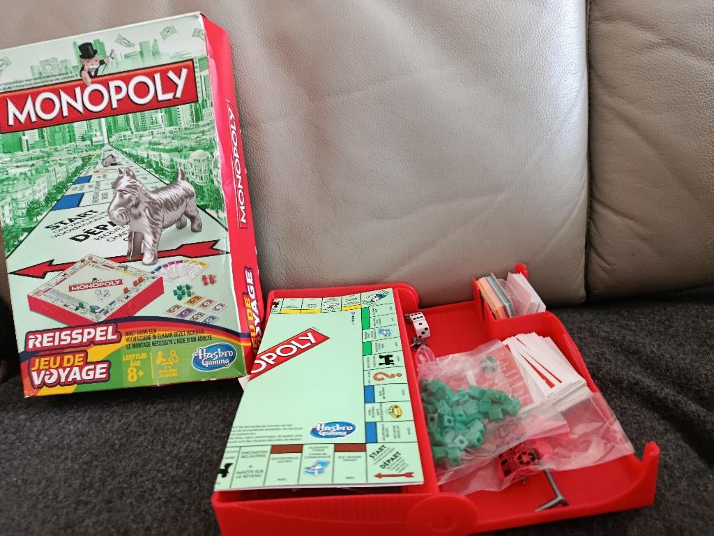 Mini gezelschap spelletjes, Vijf spelers of meer, Ophalen, Zo goed als nieuw, Reisspel