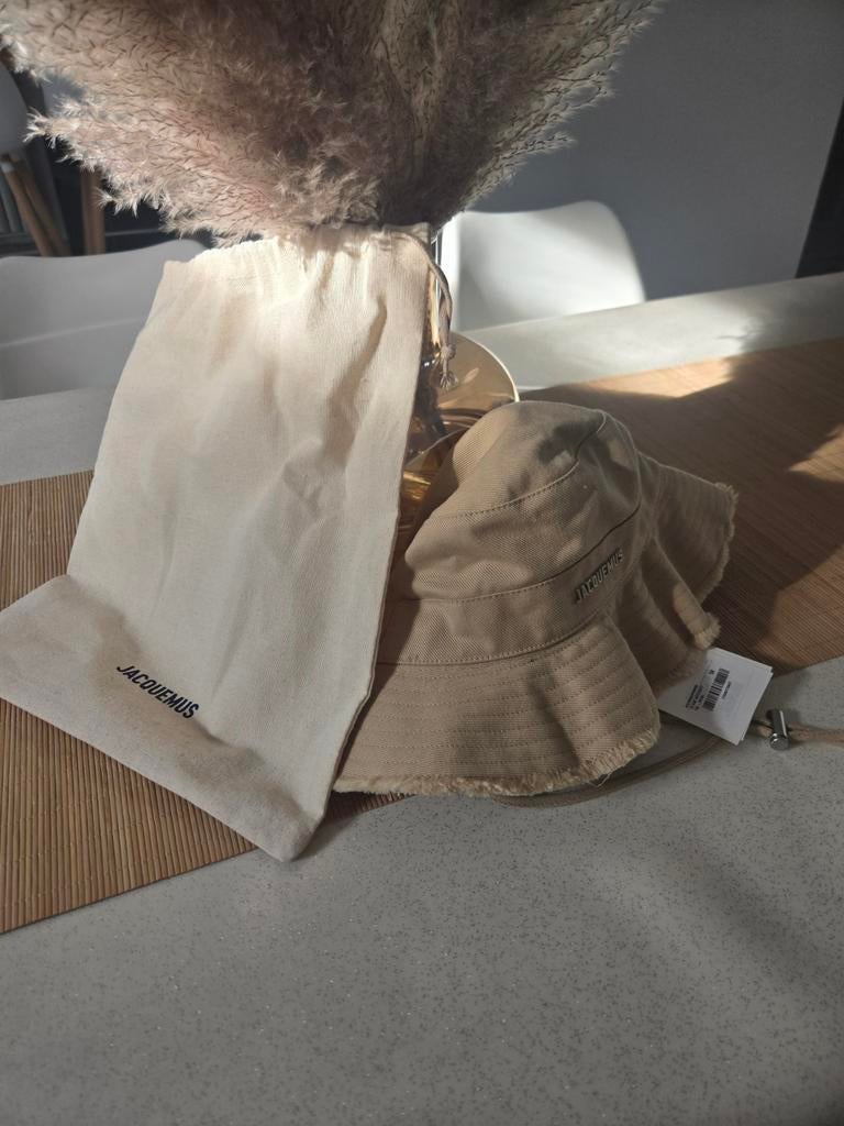 BOB JACQUEMUS JAMAIS PORTÉ BEIGE, Vêtements | Hommes, Enlèvement