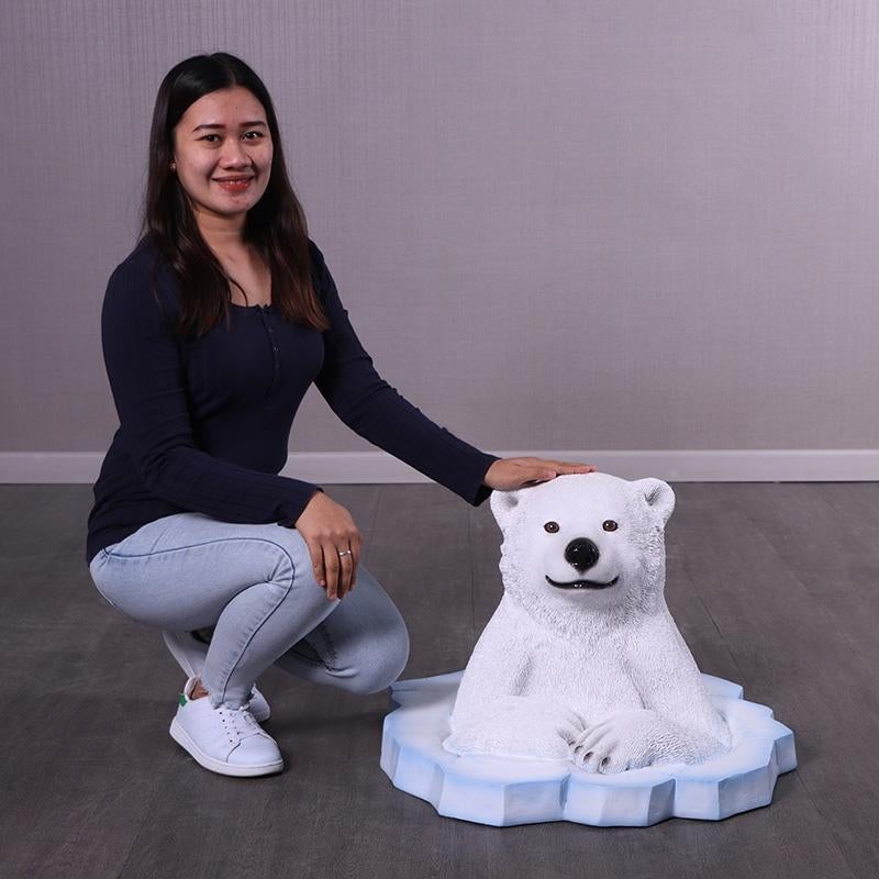 Ours polaire Peeking — Ours polaire 63 x 63 x 41 cm