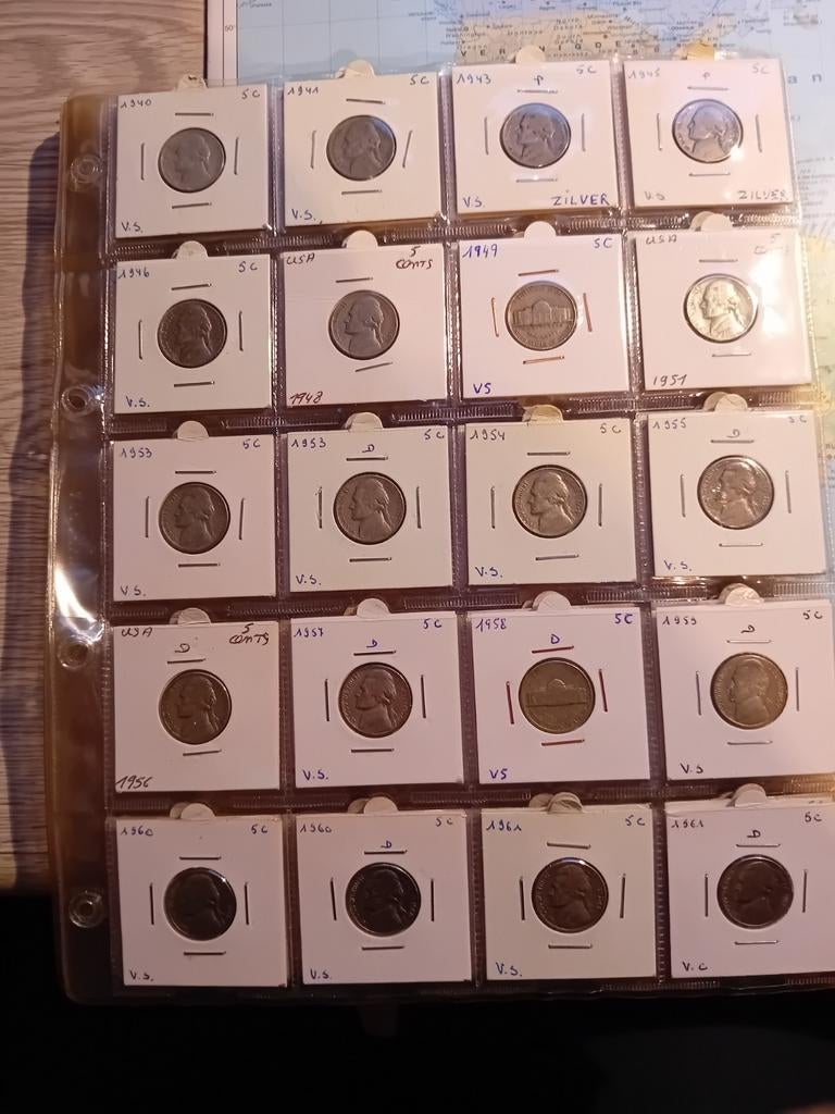 Différentes années de 5 cents entre 1941 et 2023. Amérique, Timbres & Monnaies, Monnaies & Billets de banque | Collections, Enlèvement ou Envoi