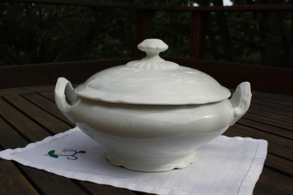 Vintage Soepkom, Huis en Inrichting, Keuken | Servies, Zo goed als nieuw, Kom(men), Overige stijlen, Porselein, Ophalen