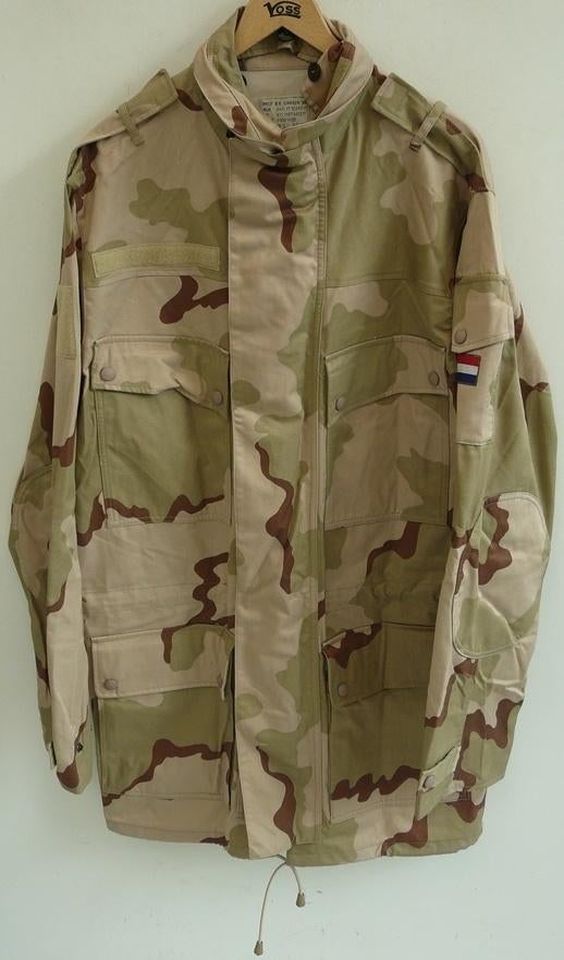 Jas Parka Buiten Gvt M93 Desert KL, maat 8000/9095, 1998.(1), Verzamelen, Ophalen of Verzenden, Landmacht, Kleding of Schoenen