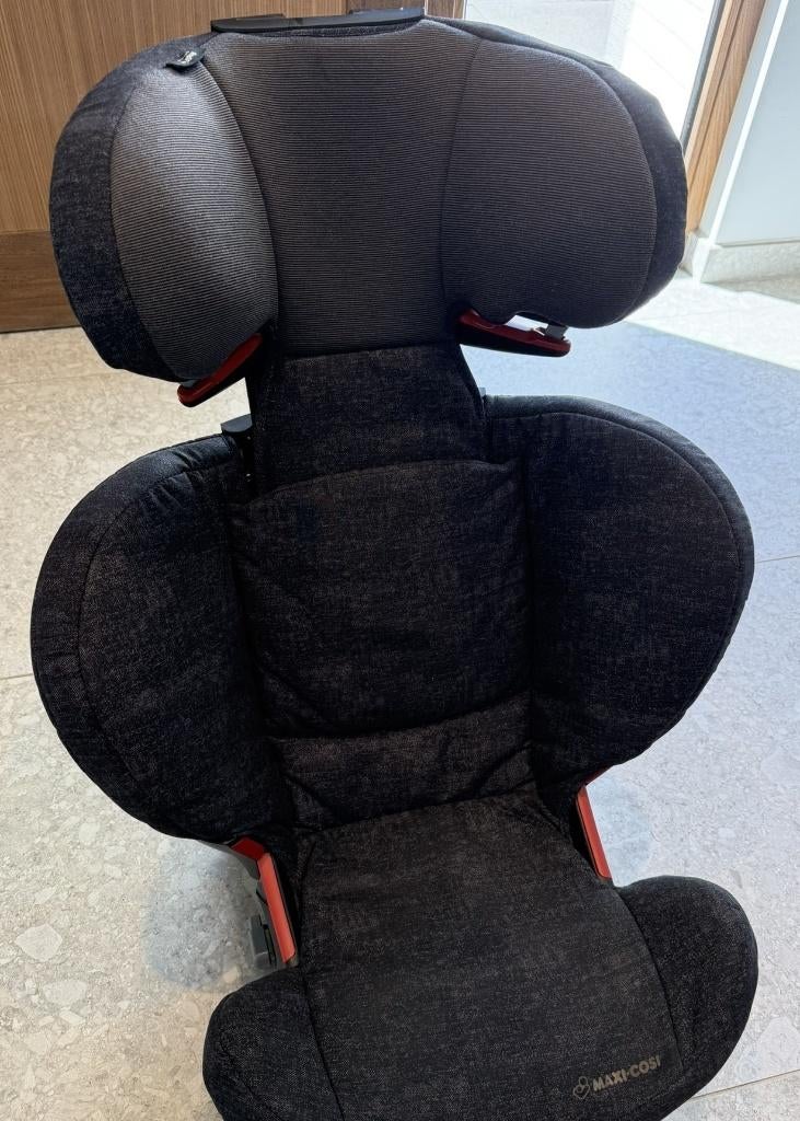 Maxi-Cosi RodiFix Nomad Black + Seat Protector, 15 à 36 kg, Enlèvement, Utilisé, Protection latérale