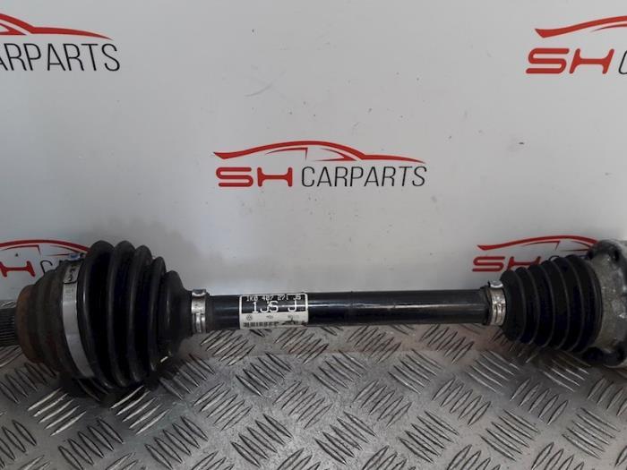 Arbre de transmission avant gauche d'un Volkswagen Golf, Volkswagen, -, 3 mois de garantie, Utilisé
