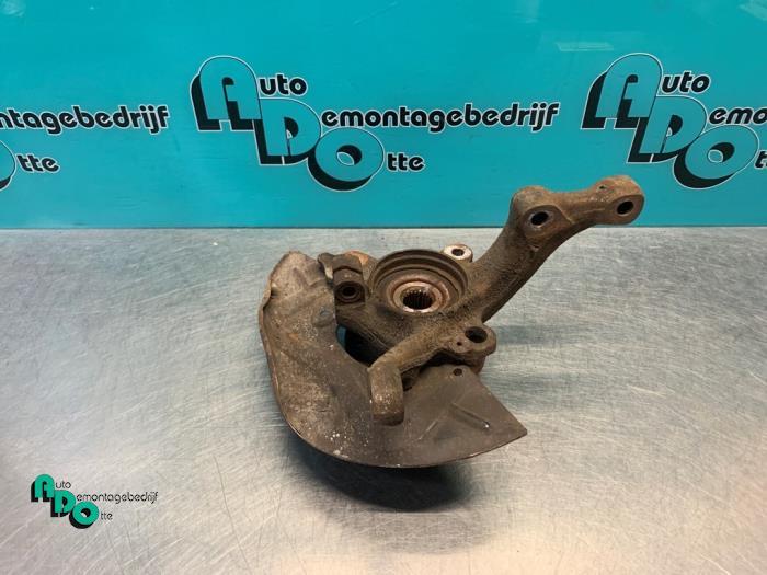 Fusee links-voor van een Volkswagen Golf (Golf 91-), Auto-onderdelen, Ophanging en Onderstel, Gebruikt, -, Volkswagen, -