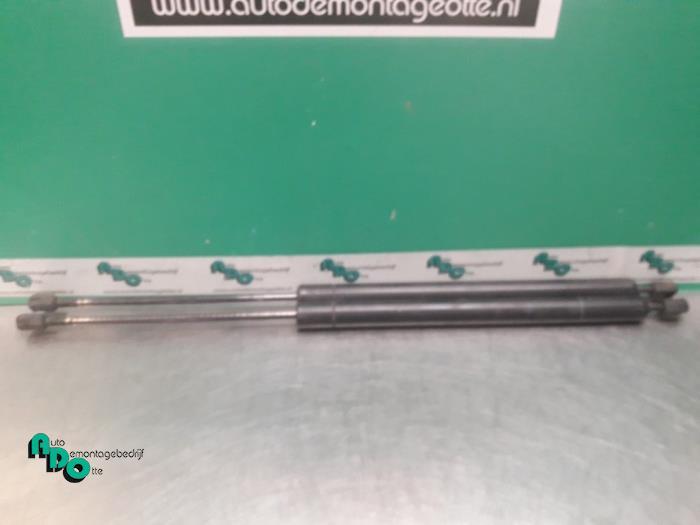 Set Gasdempers Achterklep van een Volkswagen Transporter (Tr, Auto-onderdelen, Gebruikt, -, Volkswagen, -