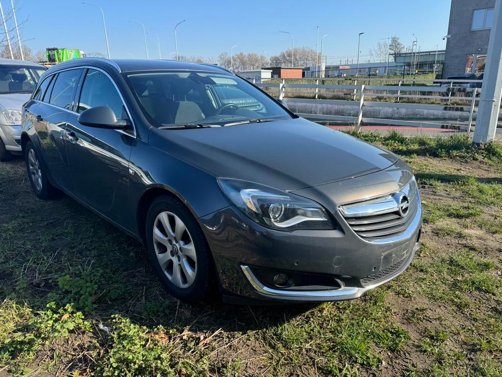 Opel Insignia 1.6 diesel bj 2016 km 210.600 motor defect, Voorwielaandrijving, Zwart, Bedrijf, 5 deurs