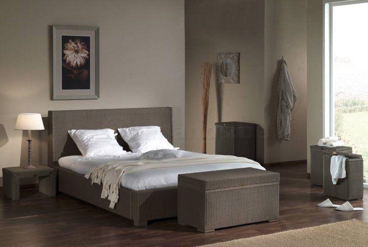 Nieuw rotan bed 1,60 m met 2 nachttafels 200 euro per stuk., Huis en Inrichting, Ophalen, Nieuw