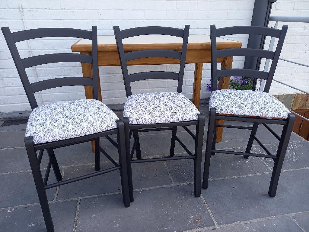 Lot de 3 chaises noires, Trois, Comme neuf, Enlèvement, Cuisine