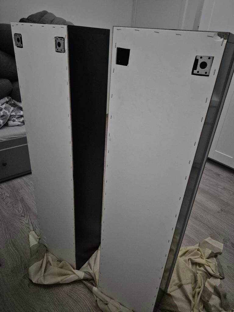 2 zwarte houten hangkasten van Hauf, Huis en Inrichting, Ophalen