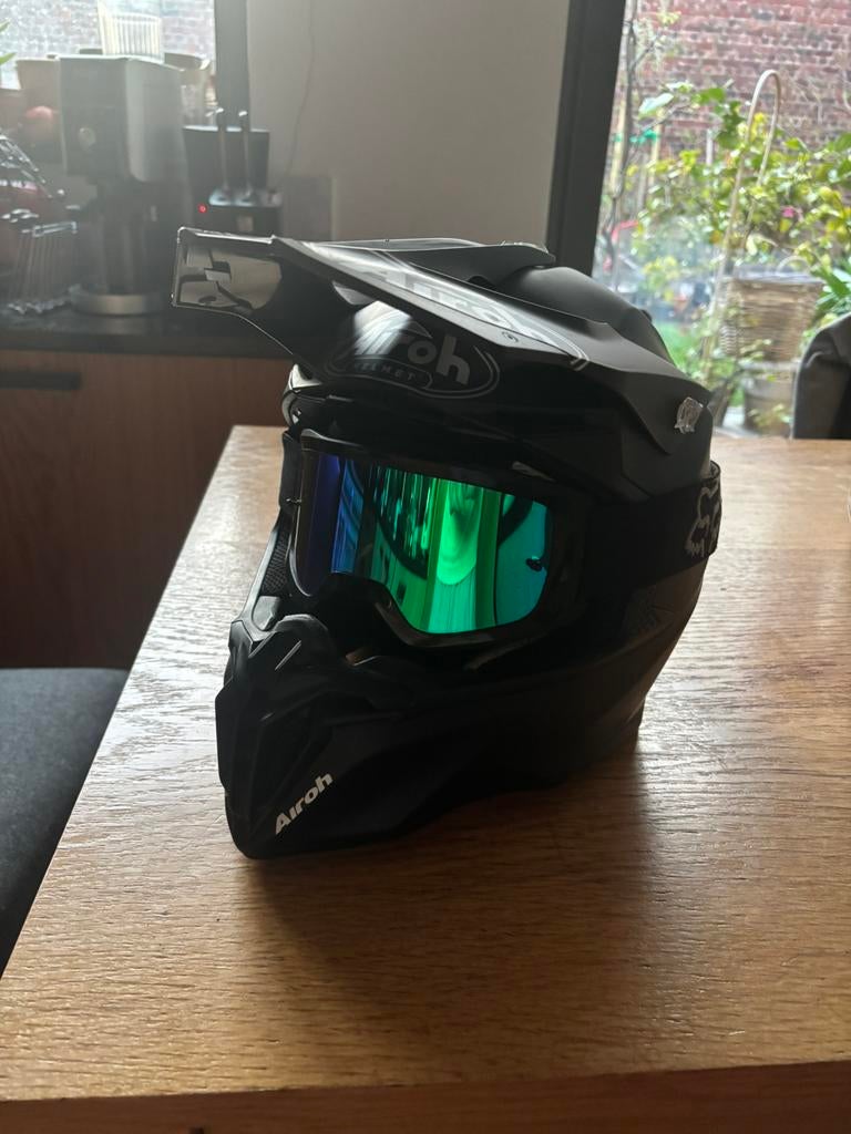 Airoh helm brommer, Fietsen en Brommers, Brommerhelmen, Ophalen, Zo goed als nieuw