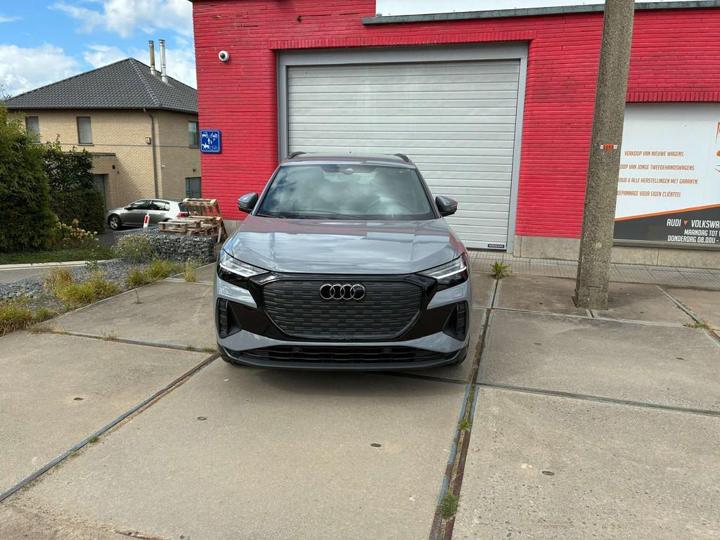 Audi Q4 e-tron Q4 e-tron 45 (automatique), Autos, Argent ou Gris, Achat, Commande vocale, Entreprise