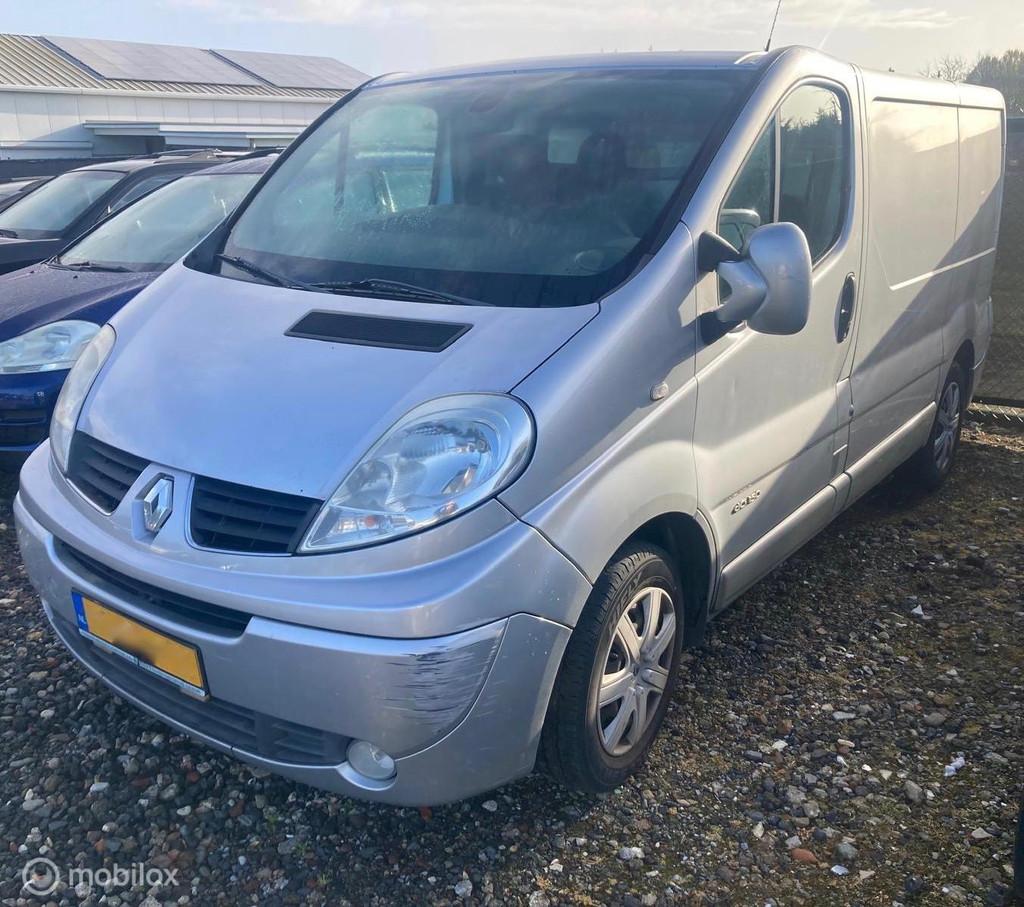 Renault Trafic 2.5 dCi L1H1 AIRCO MOTOR DEFEKT, Stof, Gebruikt, 145 pk, 4 cilinders