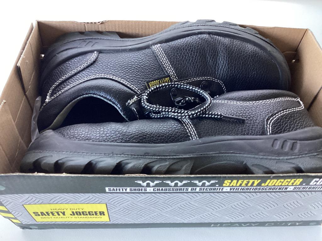 Een paar veiligheidsschoenen., Ophalen, Zo goed als nieuw