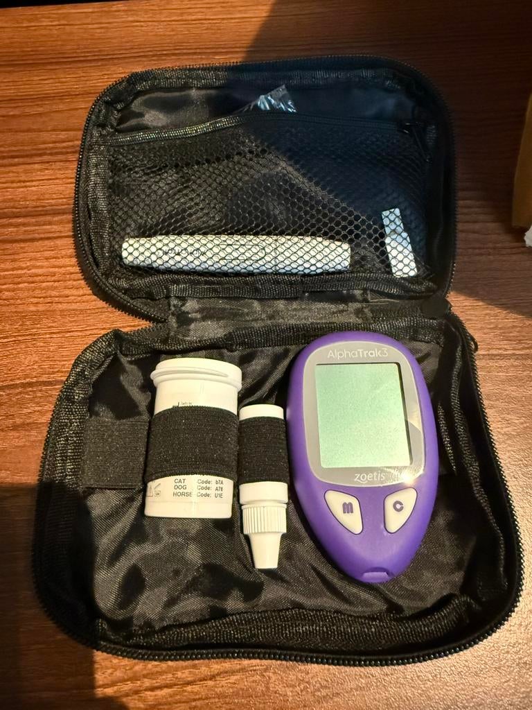 AlphaTrak 3 Glucose meter, Dieren en Toebehoren, Ophalen, Zo goed als nieuw
