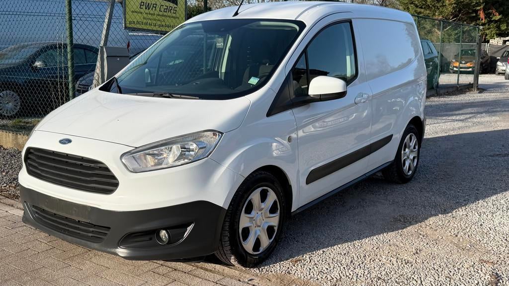 Ford Transit Courier 1.0 benzine bj 2016 km 105000, Auto's, Voorwielaandrijving, 4 deurs, Stof, Gebruikt