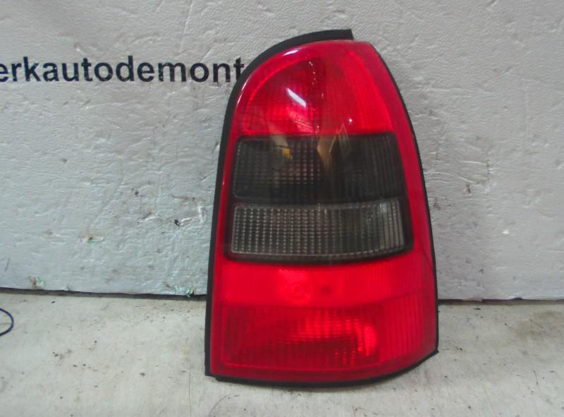 FEU ARRIÈRE DROIT Opel Vectra B Caravan (31) (09-153-155), Utilisé, Opel