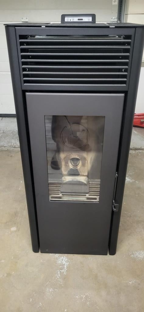 Poêle a pellet INVICTA NUOVA NOLA 10, Maison & Meubles, Poêles, Neuf, Poêle à granulés, Autres carburants, Enlèvement