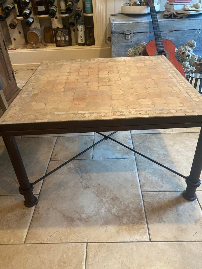 Salantafel smeedijzer met travertin blad, Huis en Inrichting, Ophalen, Zo goed als nieuw