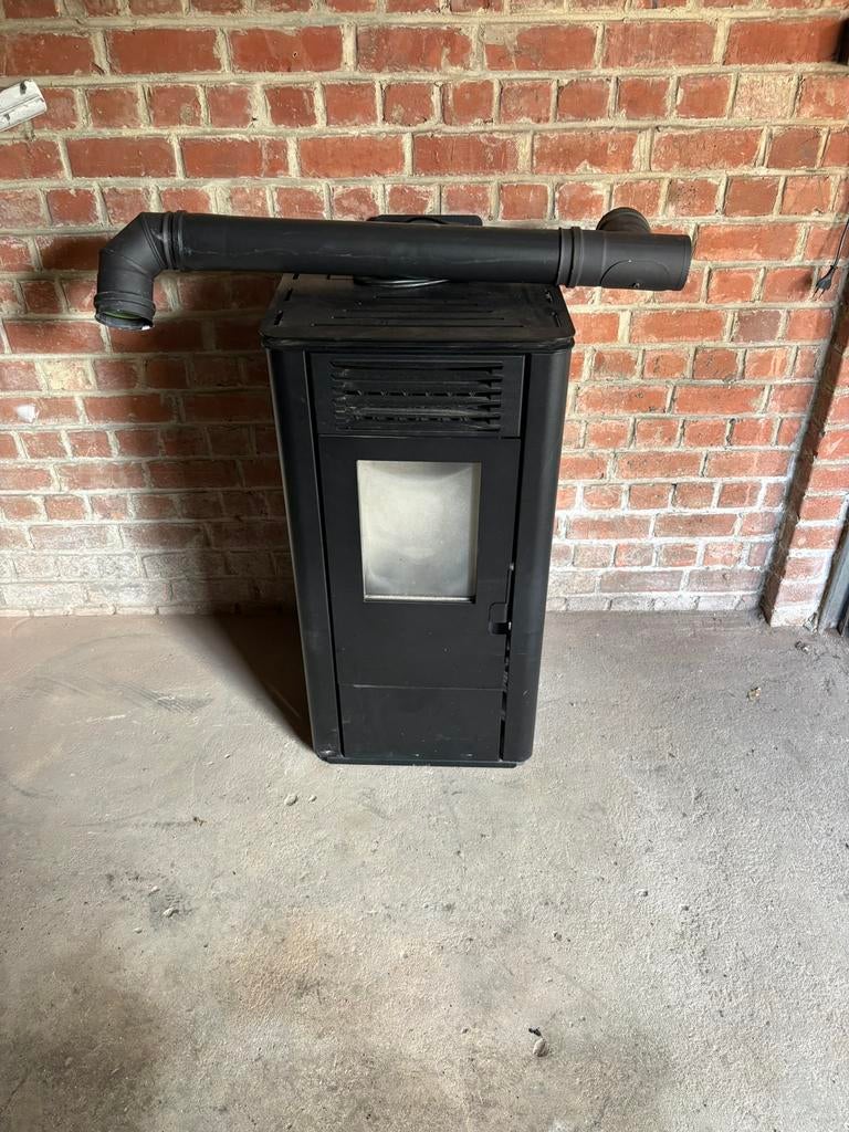 Poêle a pellet WARMT, Enlèvement, Comme neuf