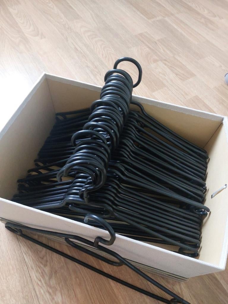30 zwarte kapstokken, Kleding | Dames, Kledinghangers, Ophalen of Verzenden