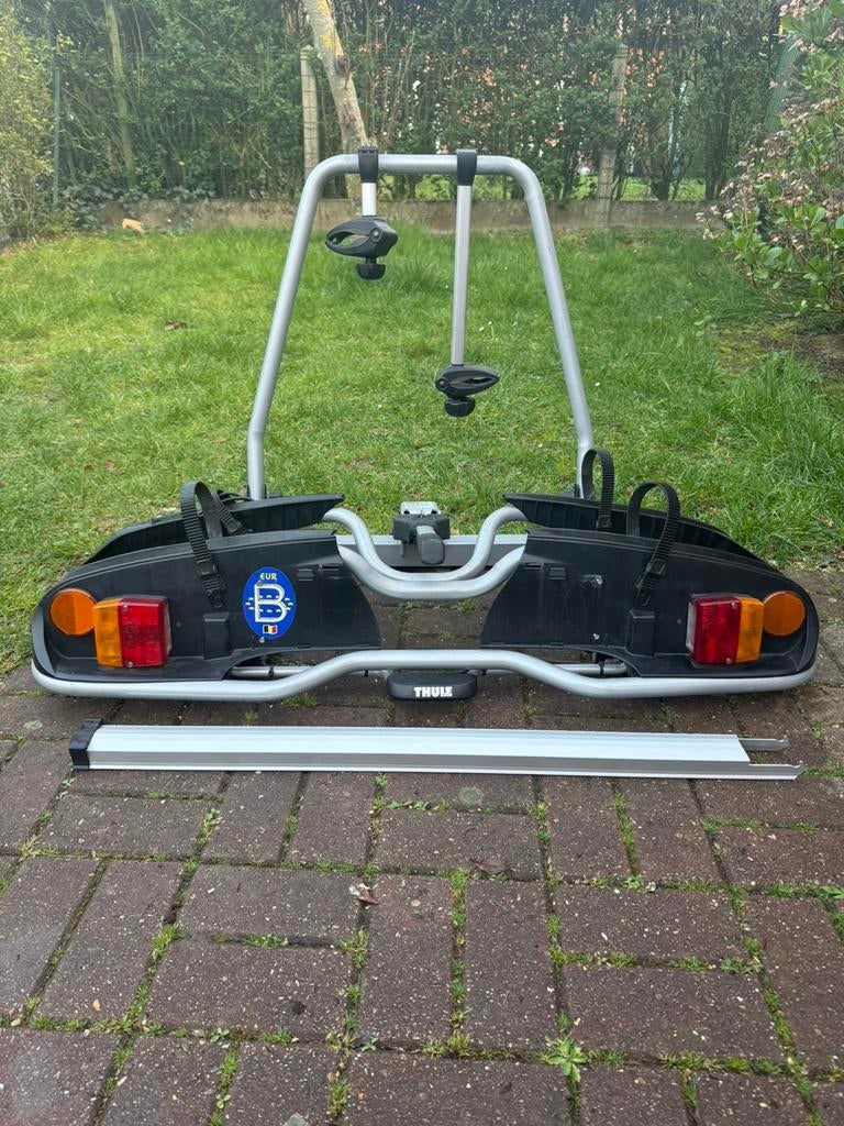 Porte vélo thule 60kg pour deux vélos électriques, Autos : Divers, Porte-vélos, Enlèvement, Comme neuf