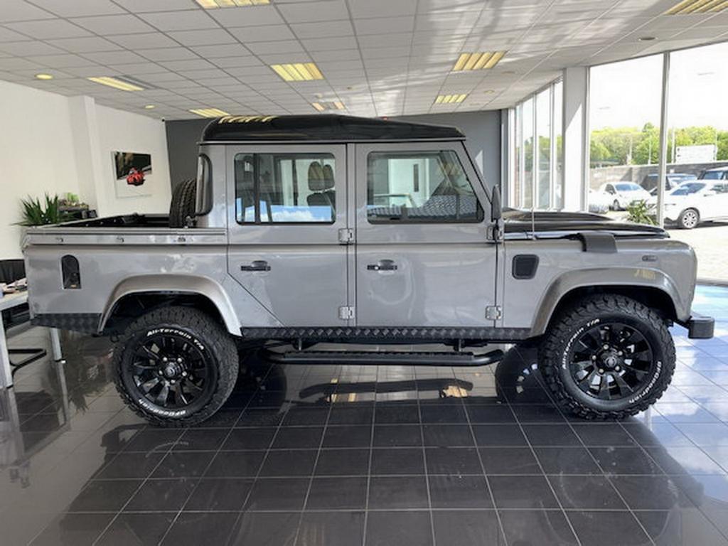 Side bars/Treeplanken Defender 110 BLACK EDITION 1990-2016, Autos : Pièces & Accessoires, Neuf, Land Rover, Enlèvement ou Envoi