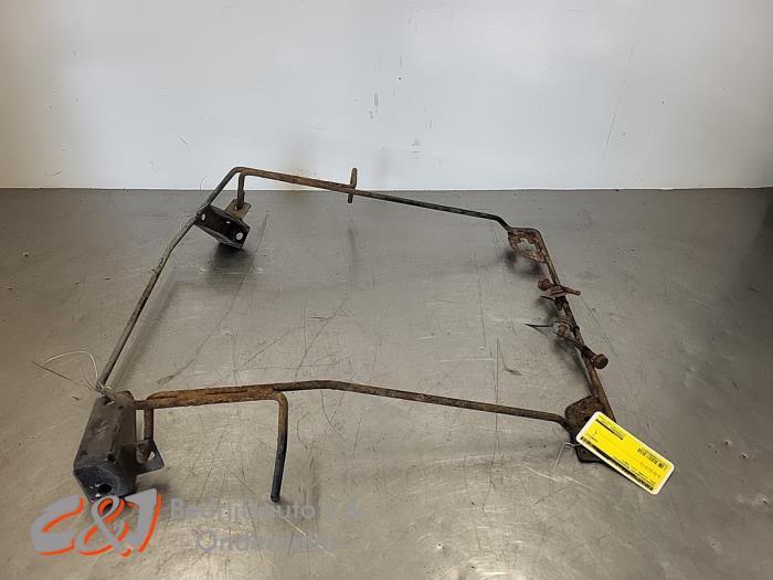 Ophangmechaniek reservewiel van een Opel Vivaro, Gebruikt, -, -, Opel