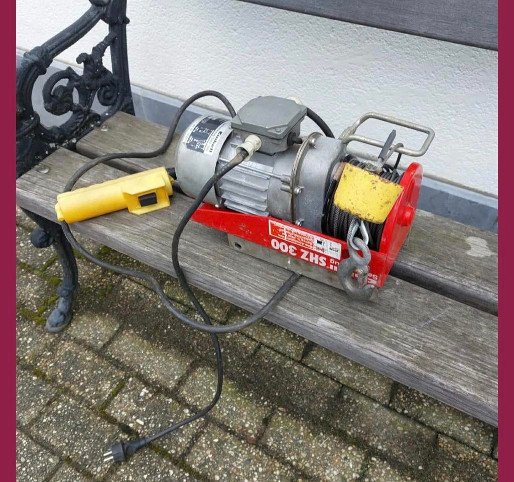 Takel 300 kg hefvermogen, Doe-het-zelf en Bouw, Ophalen