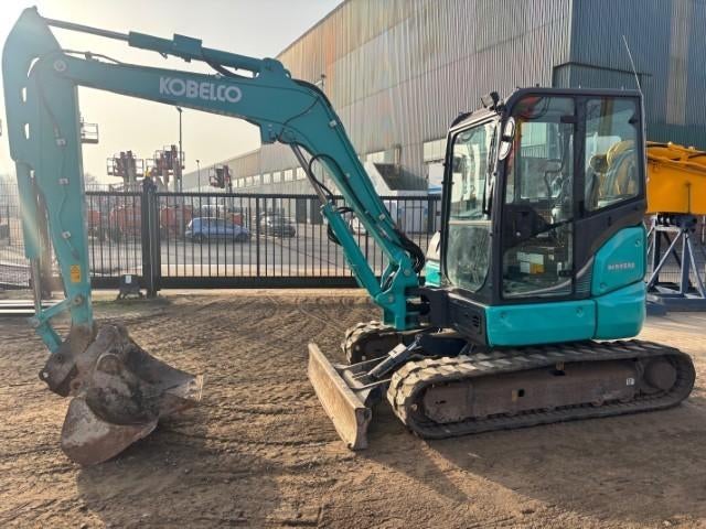 minigraver Kobelco SK55 SRX, Zakelijke goederen, Machines en Bouw | Kranen en Graafmachines, Ophalen, Graafmachine