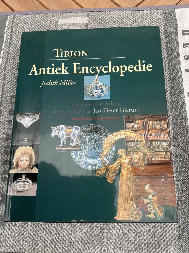 Encyclopédie antique de Tirion, 560 pages., Antiquités & Art, Enlèvement
