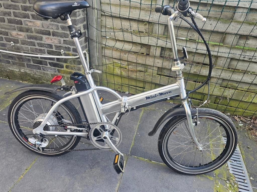 Electrische plooifiets Mini Move 22 inch, Ophalen, Zo goed als nieuw, 30 tot 50 km per accu