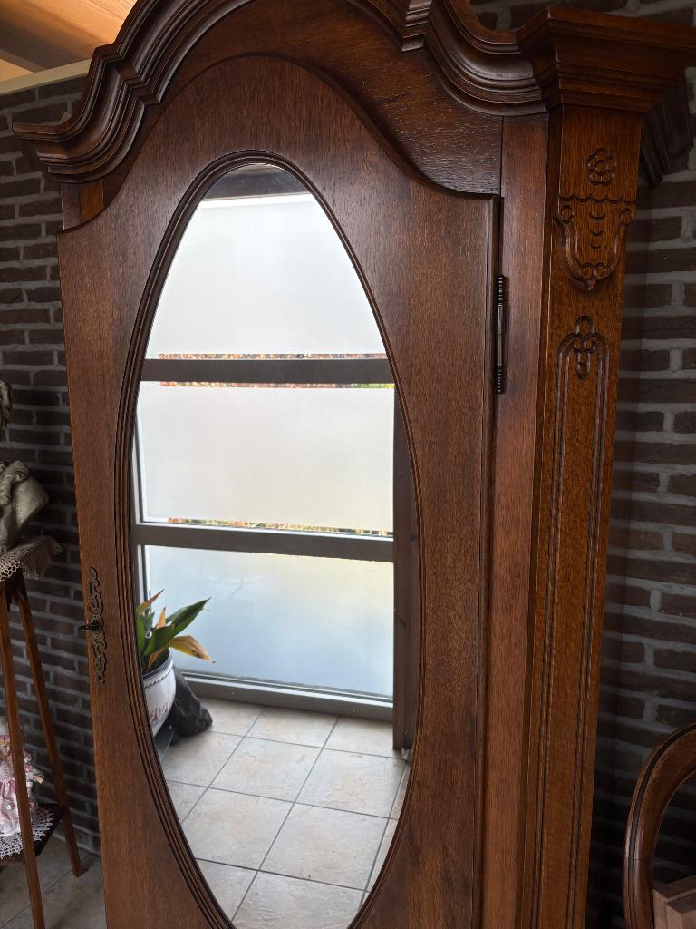 Halkast, Antiek en Kunst, Ophalen