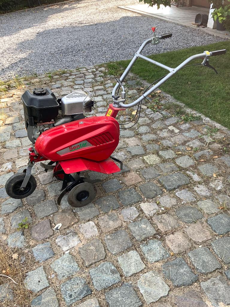 Motobineuse thermique UNIVERT/SENTAR  - BRIGGS et STRATTON, Enlèvement, Utilisé, Autres types, UNIVERT/SENTAR - BRIGGS et STRATTON