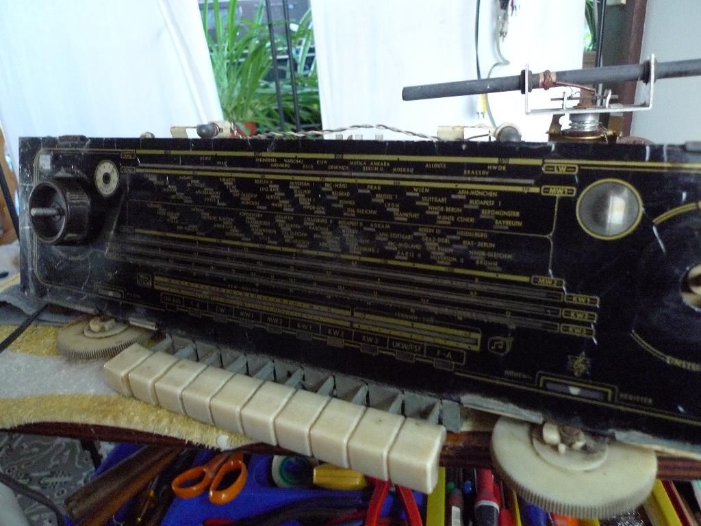 Grundig buizenradio  chassis    3 stuks, Antiek en Kunst, Antiek | Tv's en Audio, Ophalen of Verzenden